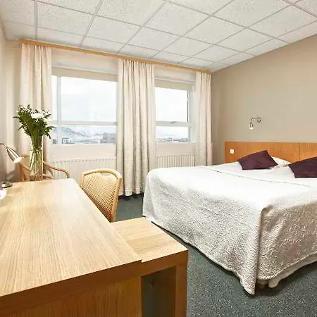 Alva Brautarholt 3*