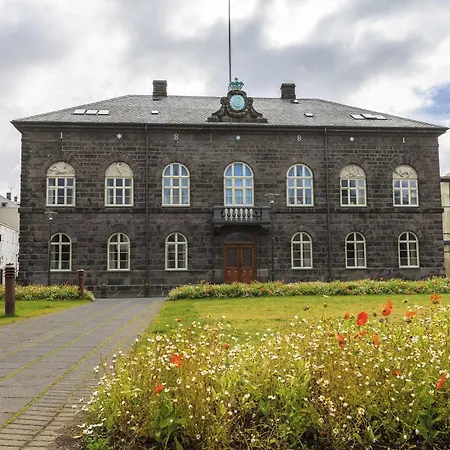 Alva Brautarholt Reykjavik